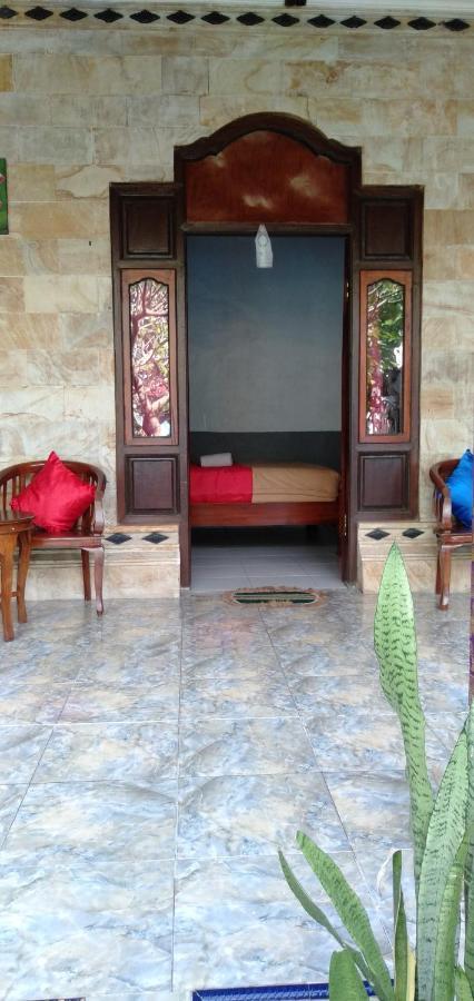Kuwera Homestay Batununggul Bagian luar foto