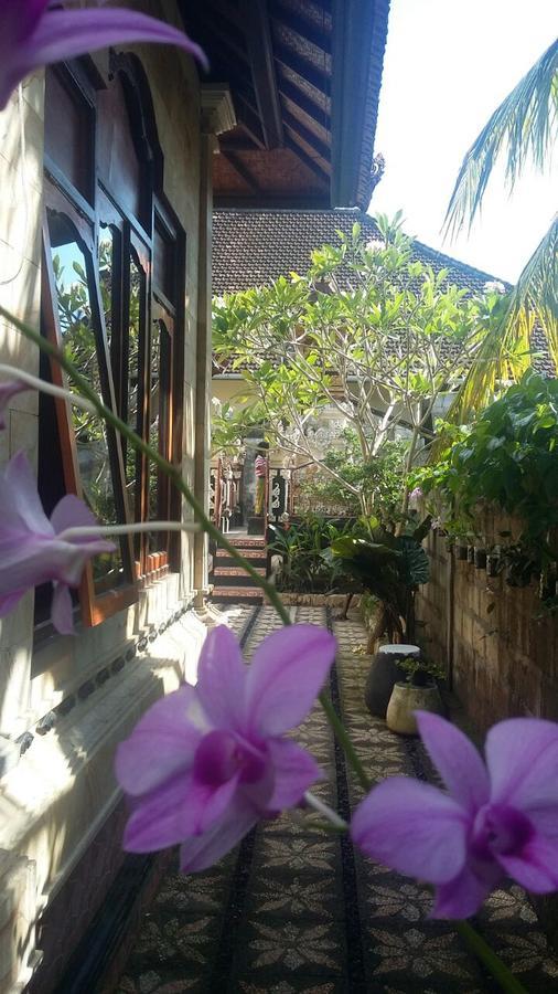 Kuwera Homestay Batununggul Bagian luar foto